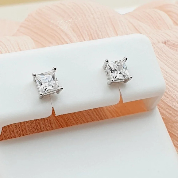 4MM S925 Sterling Silver CZ Stud Earrings for Women/Girl, US19251023 - Picture 10 of 14